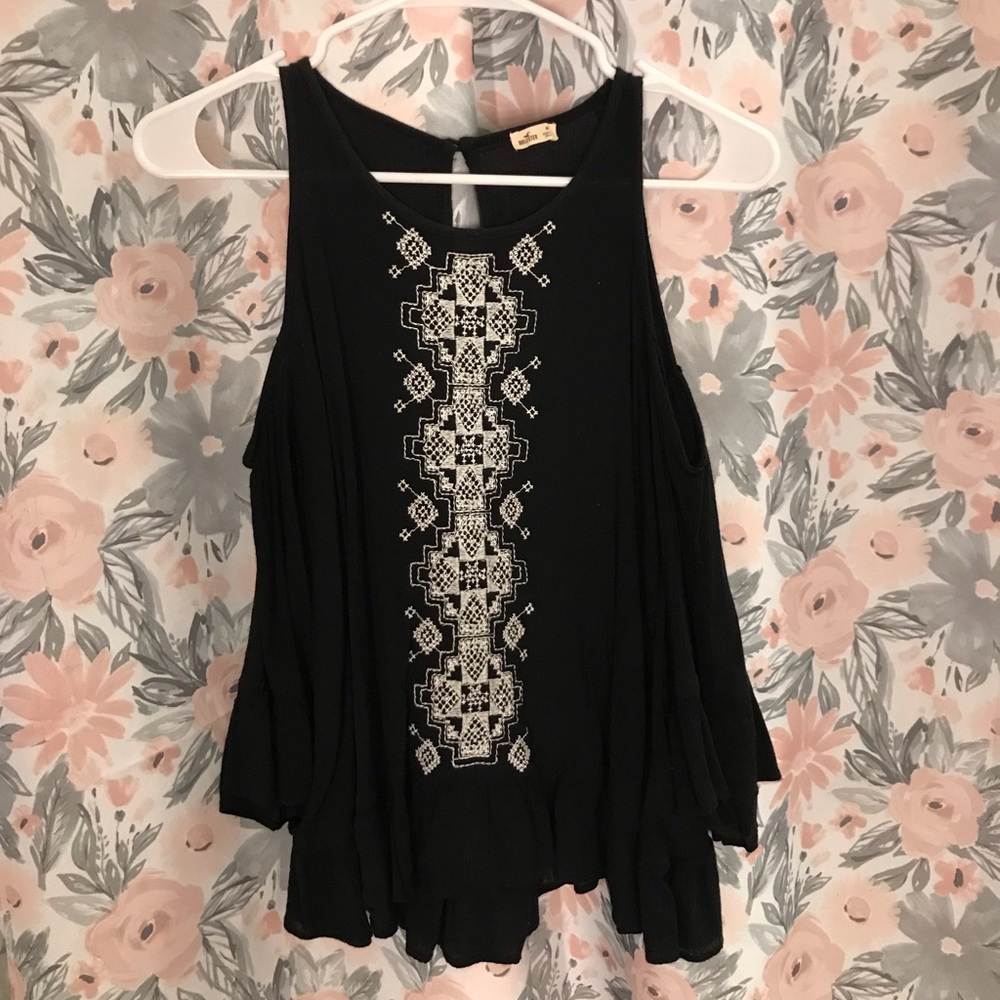 BLACK COLD SHOULDER TOP